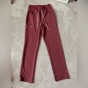 Figs High Wasted Kade Cargo Pants in Dark Cherry